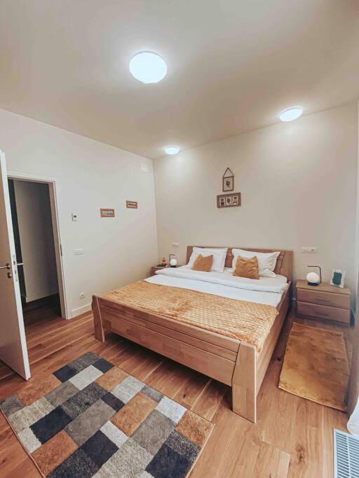 Ferienwohnung 8Ight Brașov Exterior foto